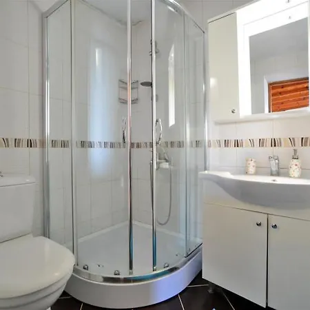 Ada Apartment